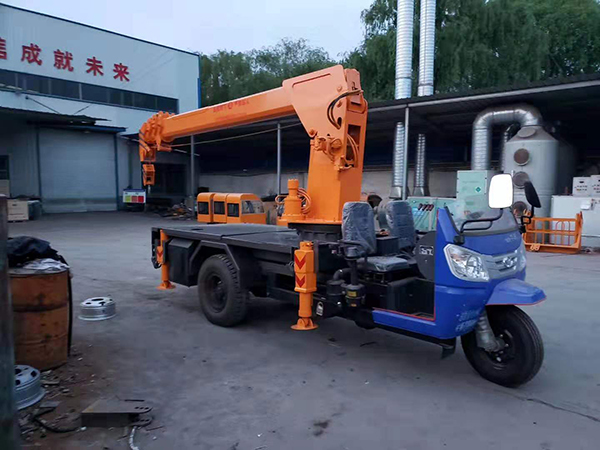 三輪隨車吊價(jià)格 三輪隨車吊價(jià)格